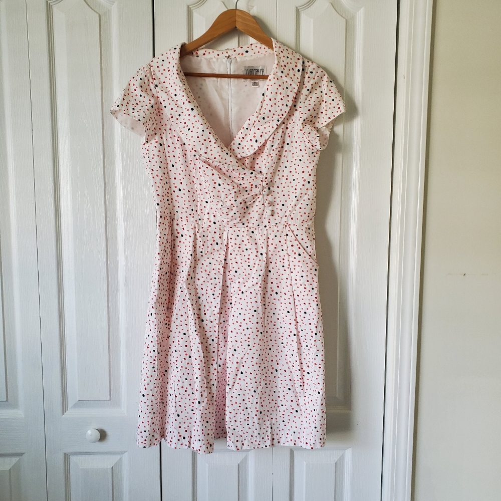 80s does 1950s house wife tea dress white with polka dots and pockets